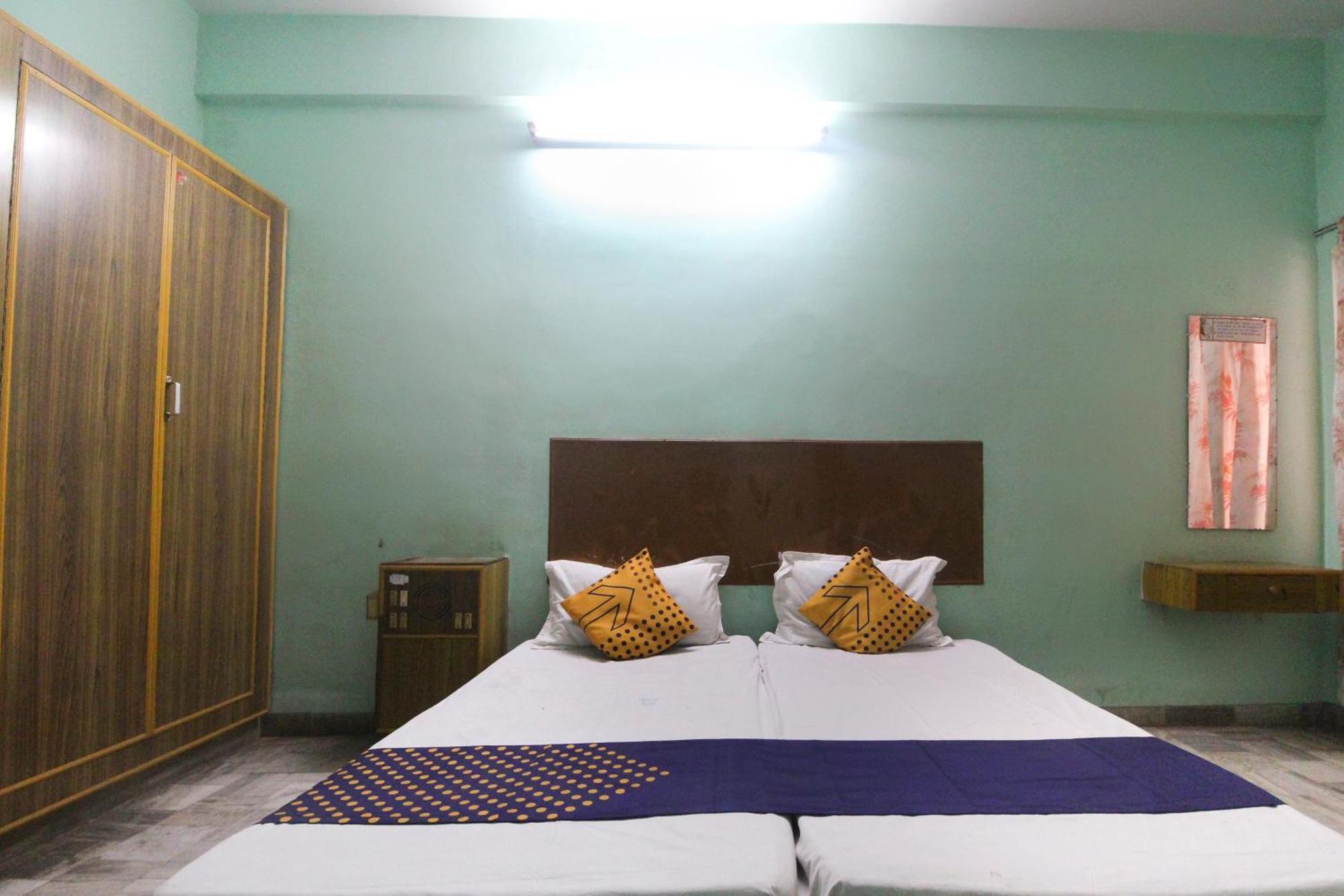 SPOT ON 62694 Hotel Maruthi Salem Exterior foto