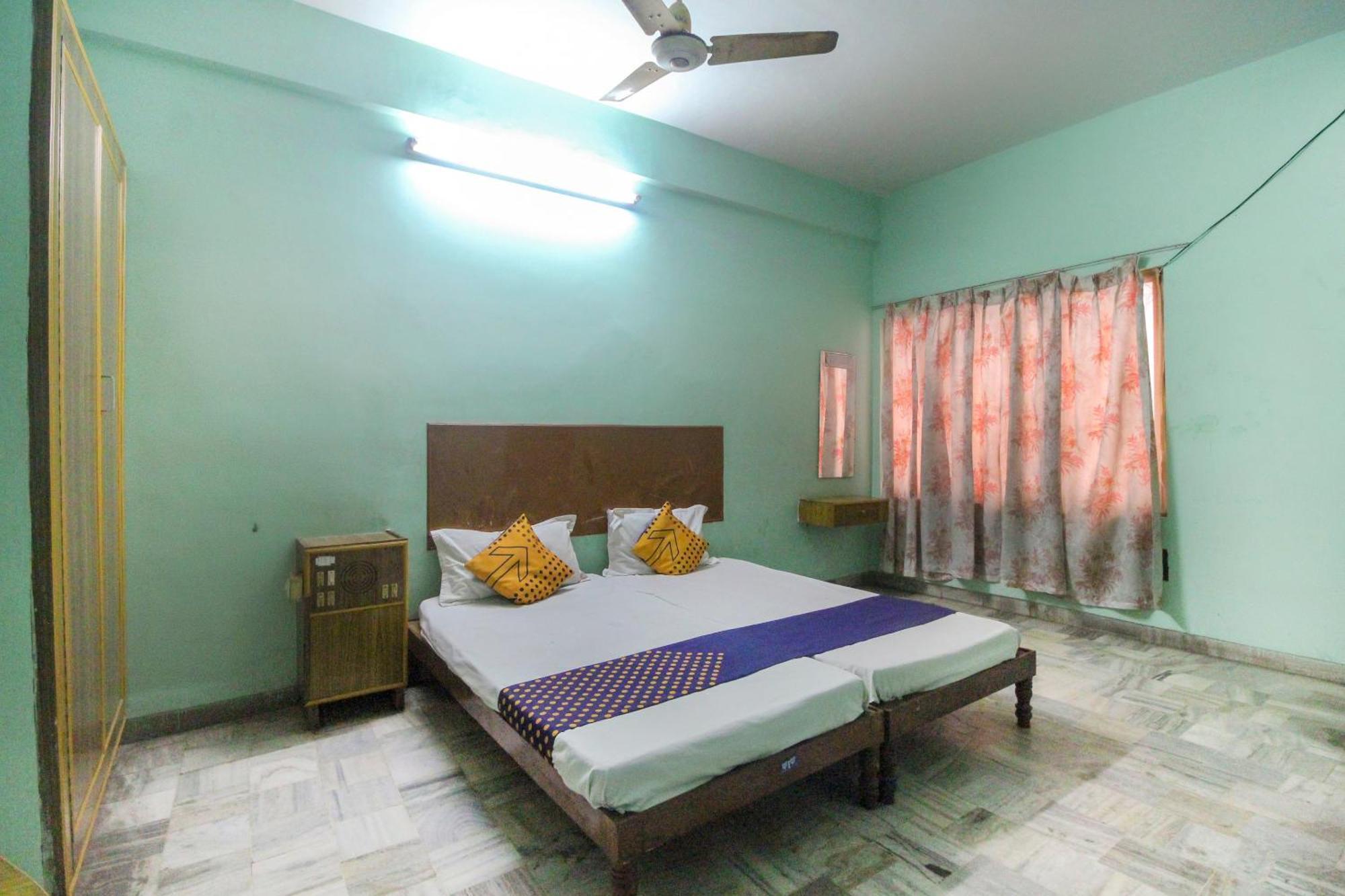 SPOT ON 62694 Hotel Maruthi Salem Exterior foto
