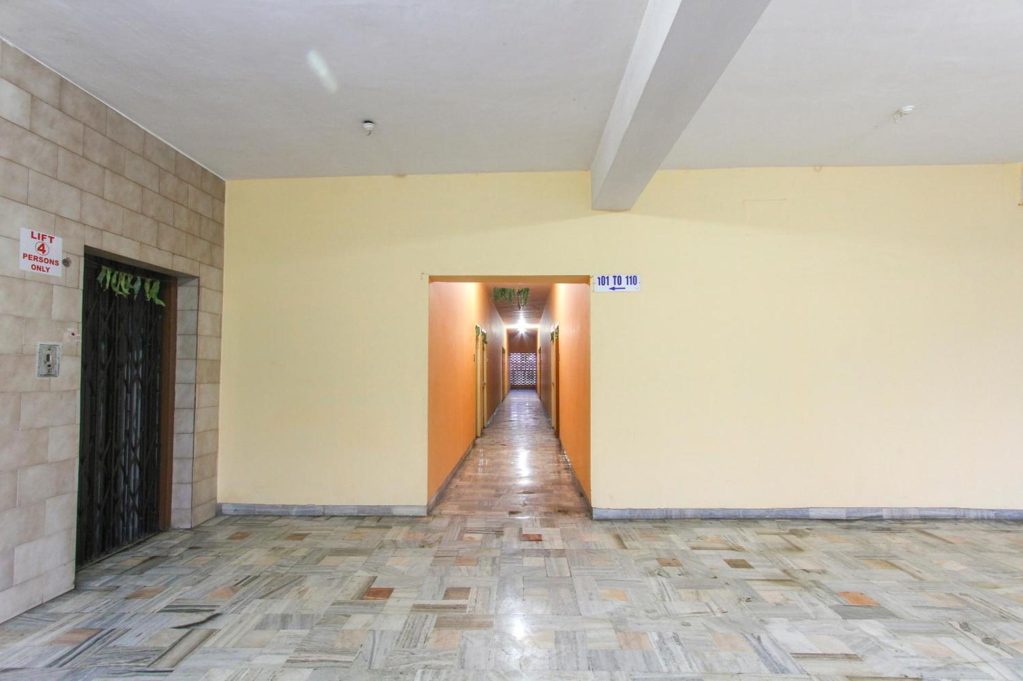 SPOT ON 62694 Hotel Maruthi Salem Exterior foto