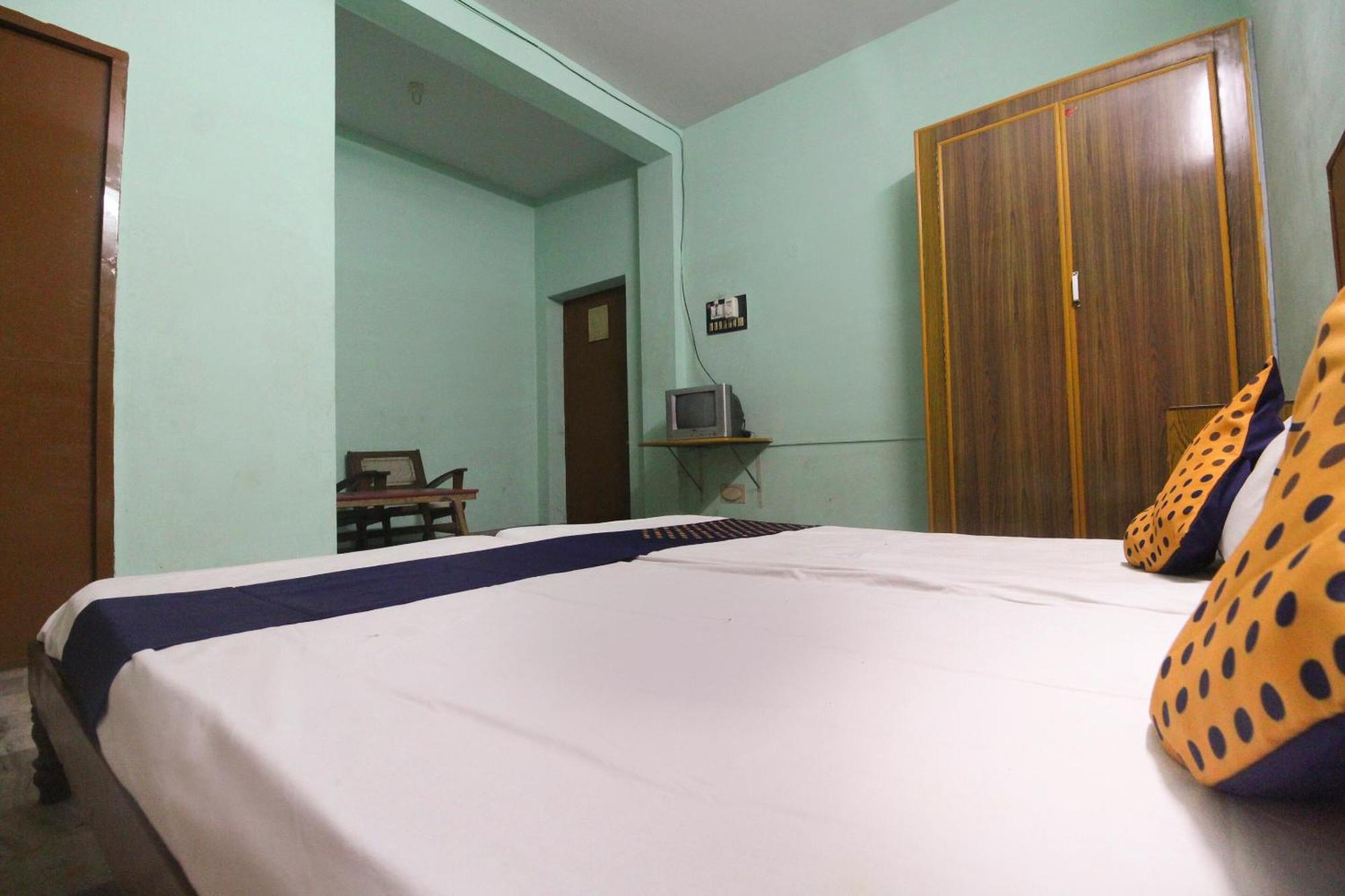 SPOT ON 62694 Hotel Maruthi Salem Exterior foto