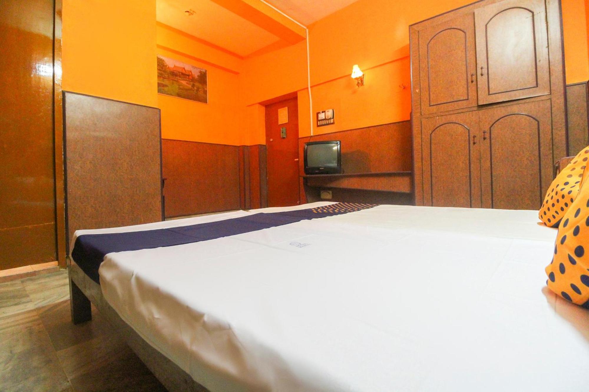 SPOT ON 62694 Hotel Maruthi Salem Exterior foto